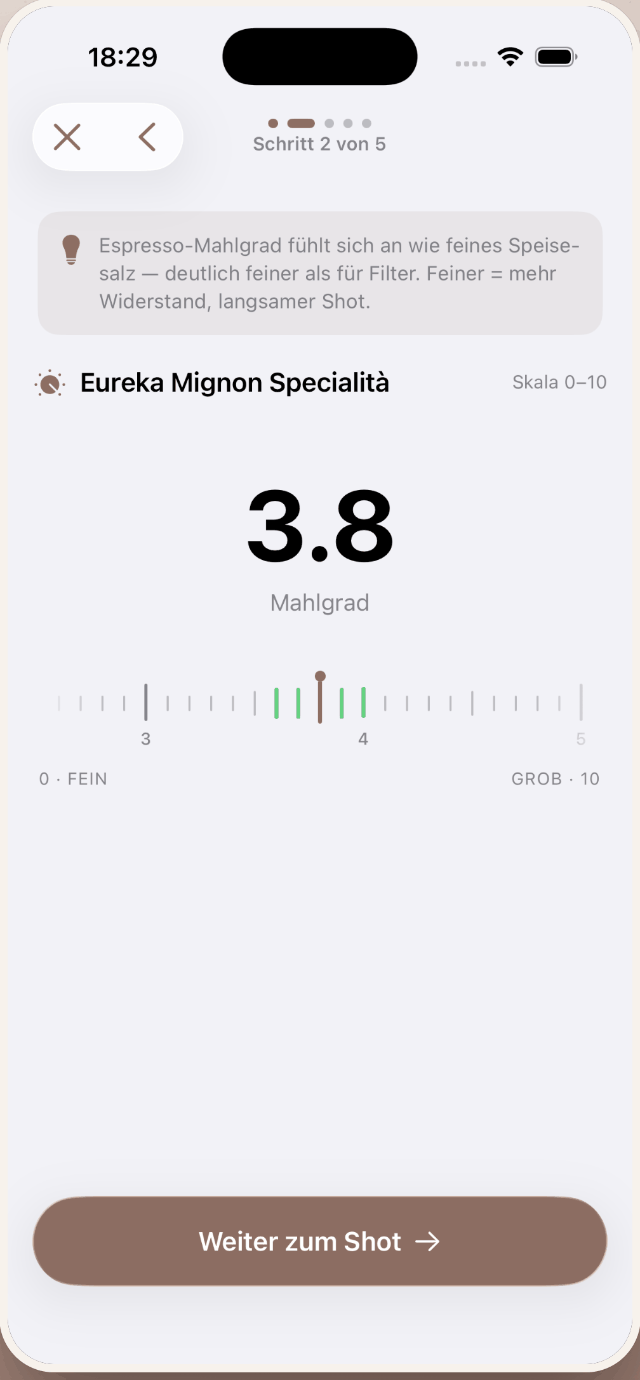 BrewPilot zeigt den Mahlgrad 3.8 auf der Skala der eigenen Mühle mit grün markierter Zielzone.